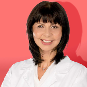 След 18 години опит в Дубай д-р Мария Азарова избра iClinic Велико Търново